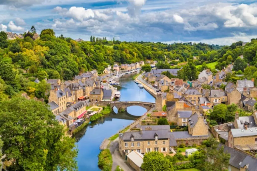 Maison Proche Du Port De Dinan Lanvallay France