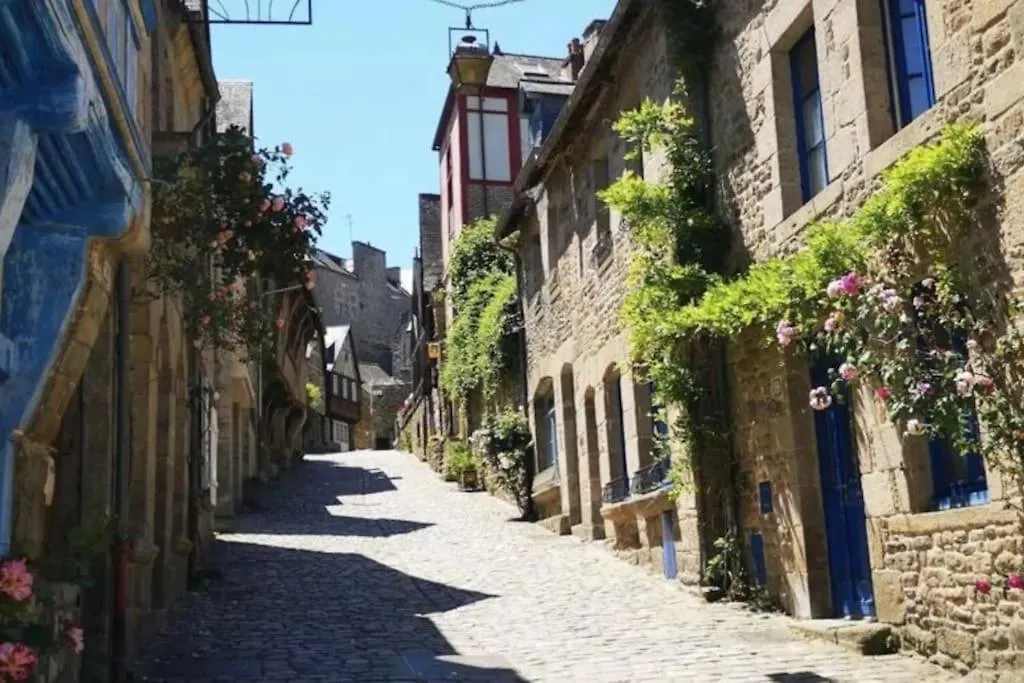 Holiday home Maison Proche Du Port De Dinan Lanvallay